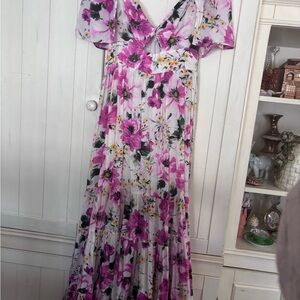 Elegant Abercrombie and Fitch Floral cut out Maxi Dress in Pink  and White